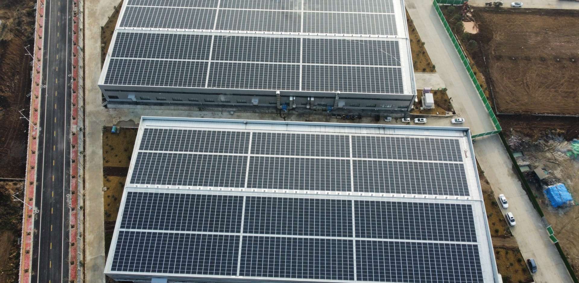 1920-2021年3月，河南唐河县 中部食品城BIPV光伏项目，装机量1.8MW，年发电200万度，满足45%用电需要.jpg